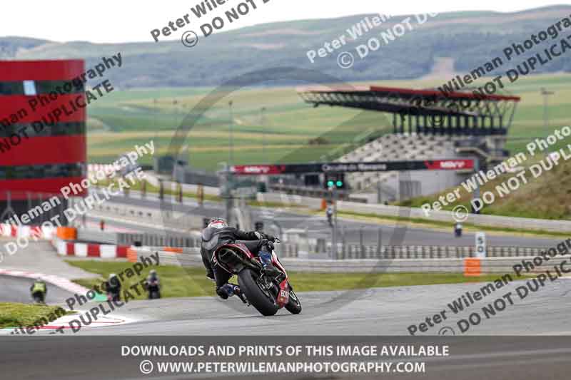 cadwell no limits trackday;cadwell park;cadwell park photographs;cadwell trackday photographs;enduro digital images;event digital images;eventdigitalimages;navarra;no limits trackdays;peter wileman photography;racing digital images;trackday digital images;trackday photos